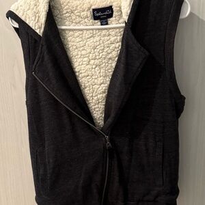 Splendid Black Vest with Sherpa Lining